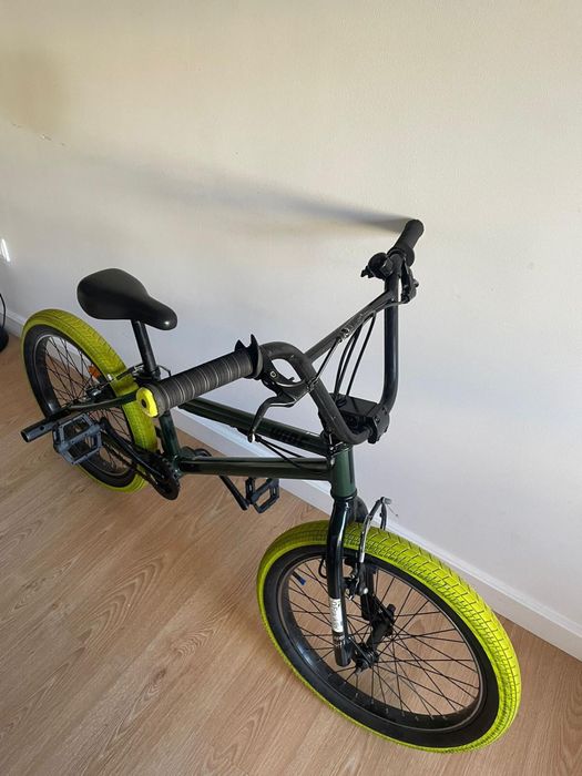 Bicicleta BMX Decatlon