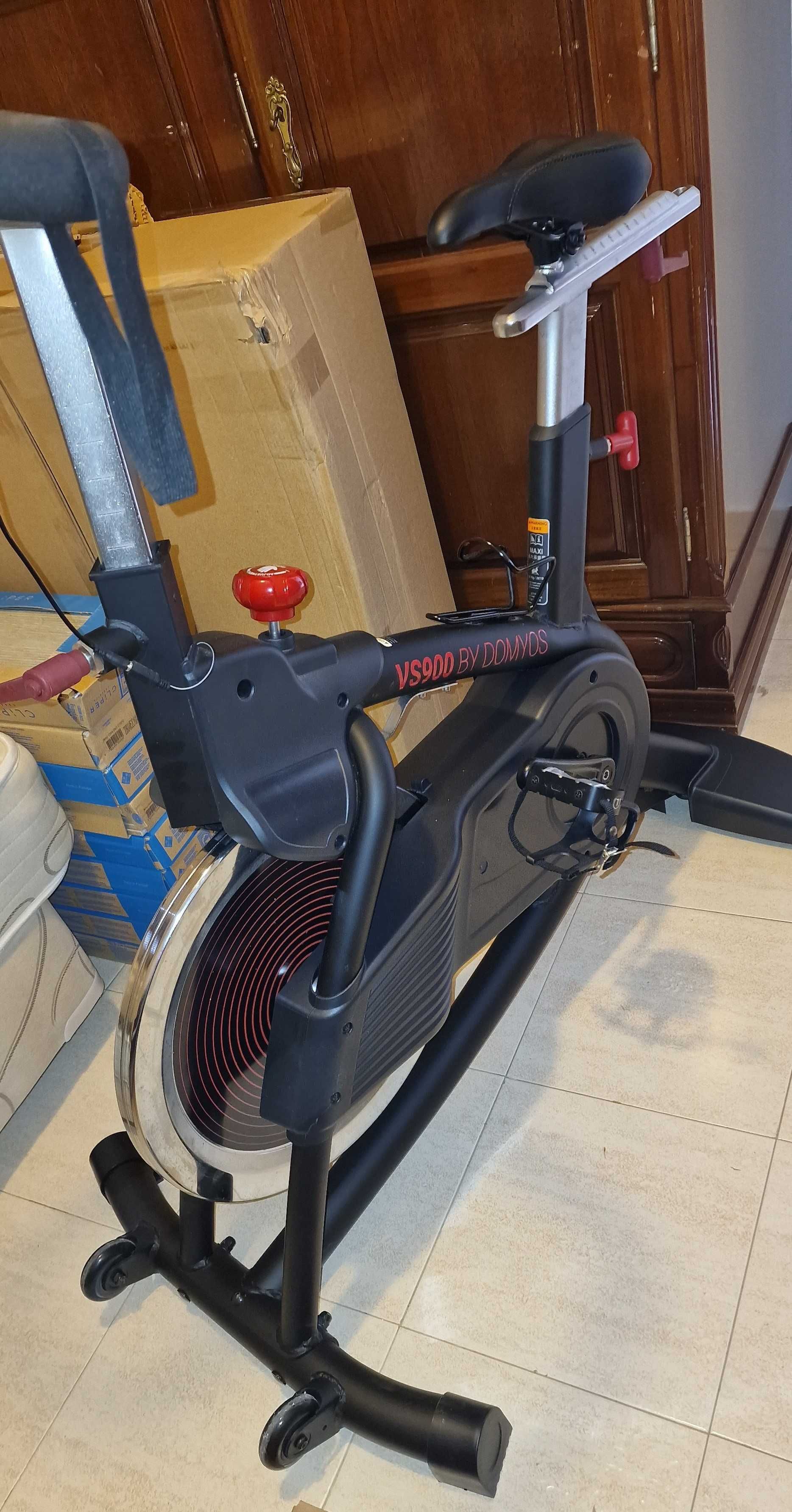 Bicicleta Spinnig VS 900Domyos