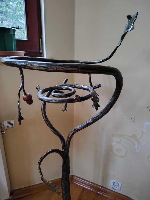 kute metalowe kwietniki, motyw dębu - unikaty, pojedyncze sztuki