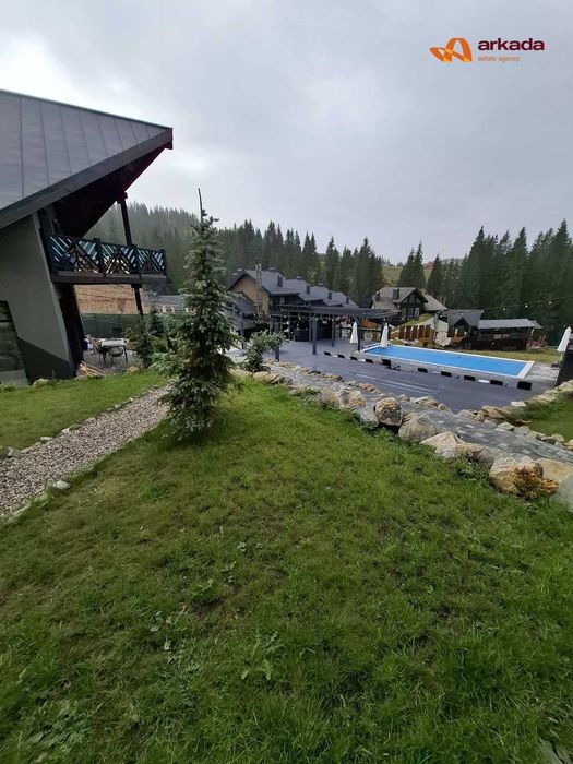 Продаж елітного котеджного комплексу у Карпатах!