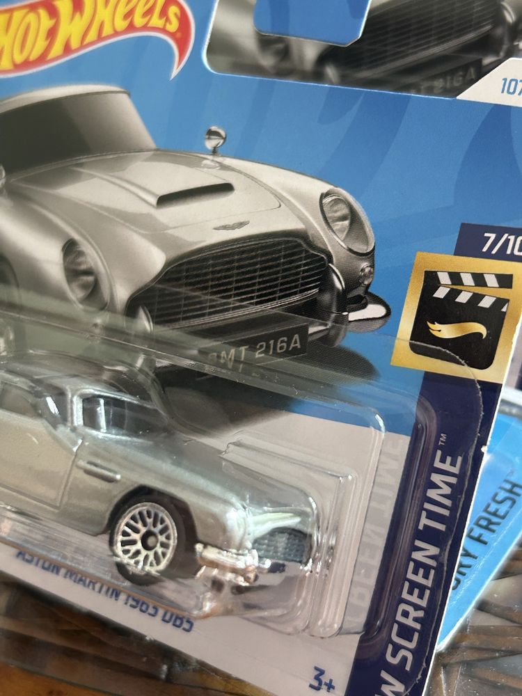 Aston Martin DB5 hot wheels sixty years Goldfinger 007 James Bond