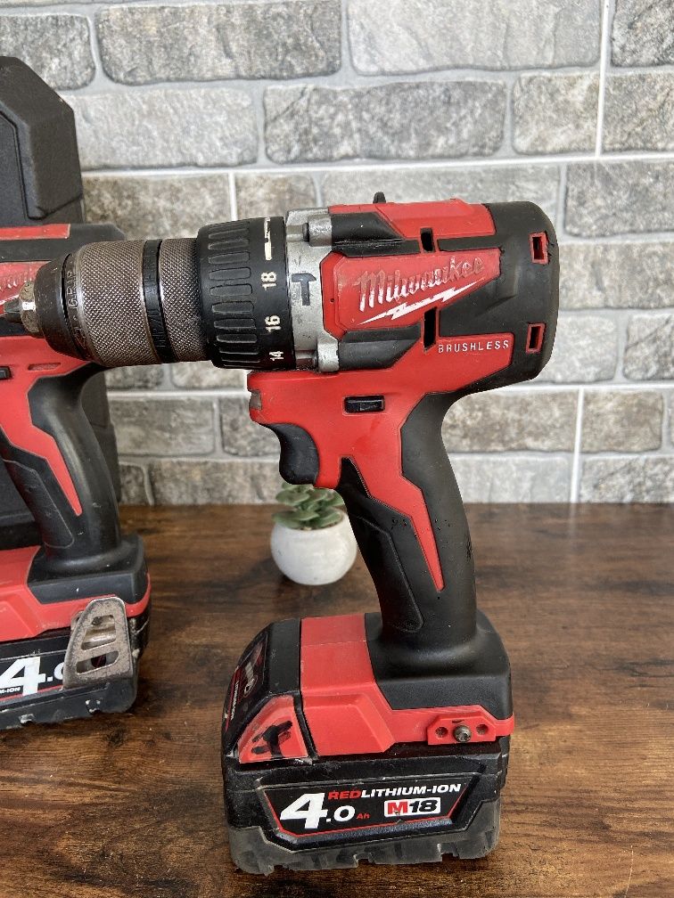 Набір акумуляторний MILWAUKEE M18 CBLPP2A-402C (M18 CBLID/M18 АНГЛІЯ
