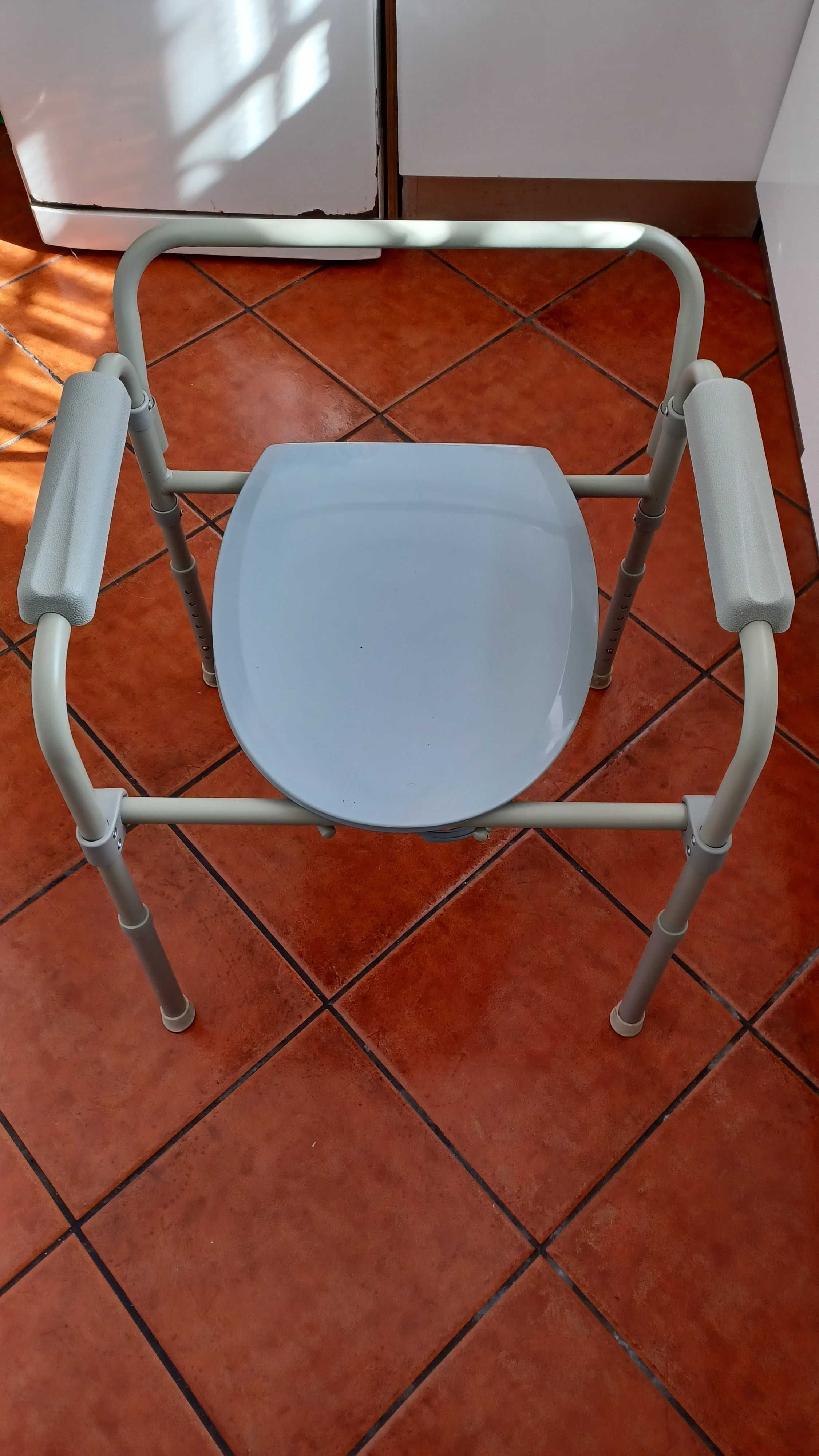 cama articulada eléctrica com comando + colchão antiescaras eléctrico