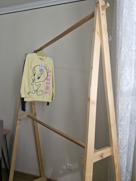 Стійка , стелаж для одягу для дому,магазину ,тощо