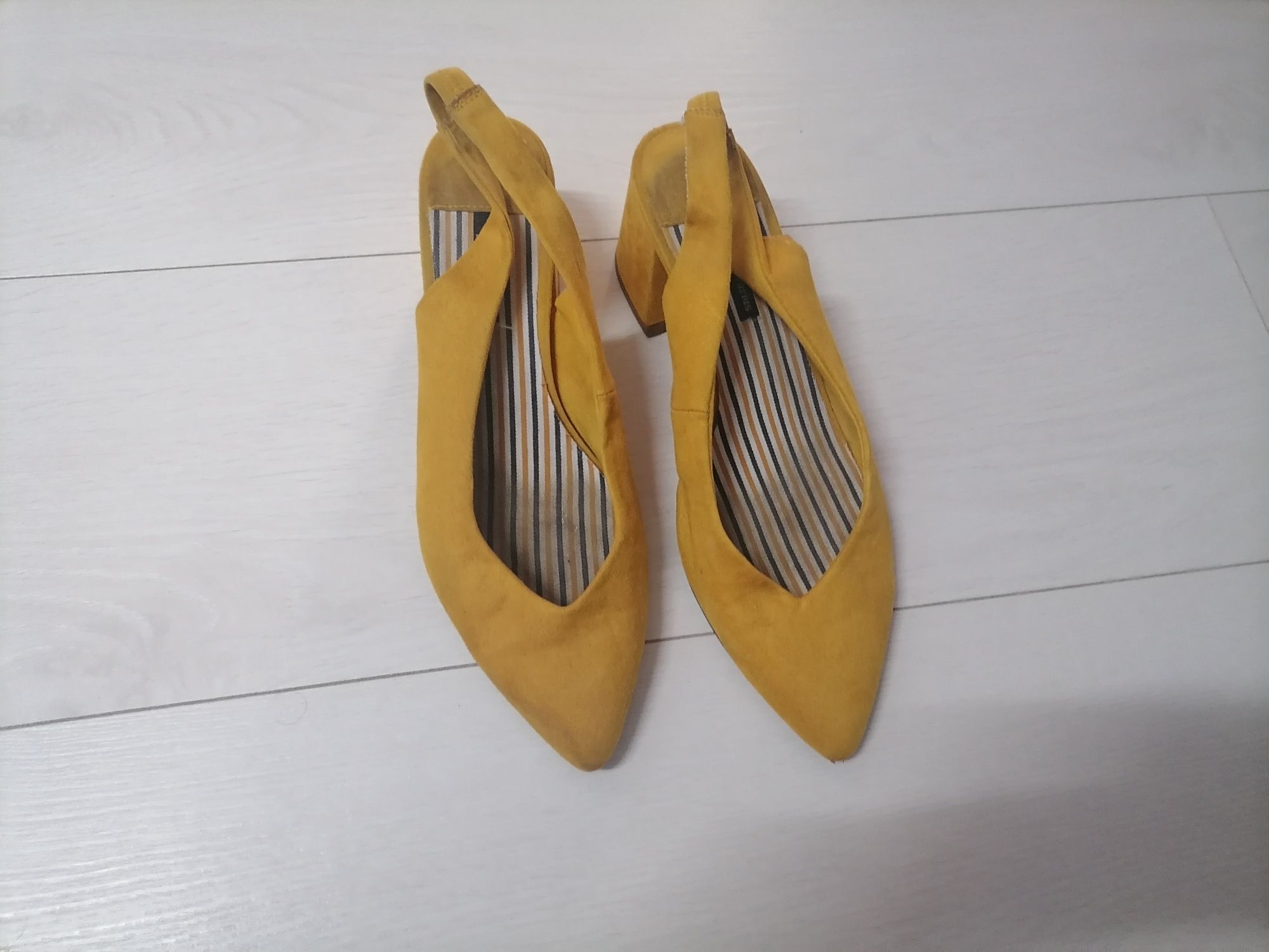 Vendo sapatos novos tm 39