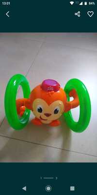 Małpa małpka bright starts zabawka do raczkowania interaktywna