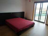 Cama tipo sumiê em wengue