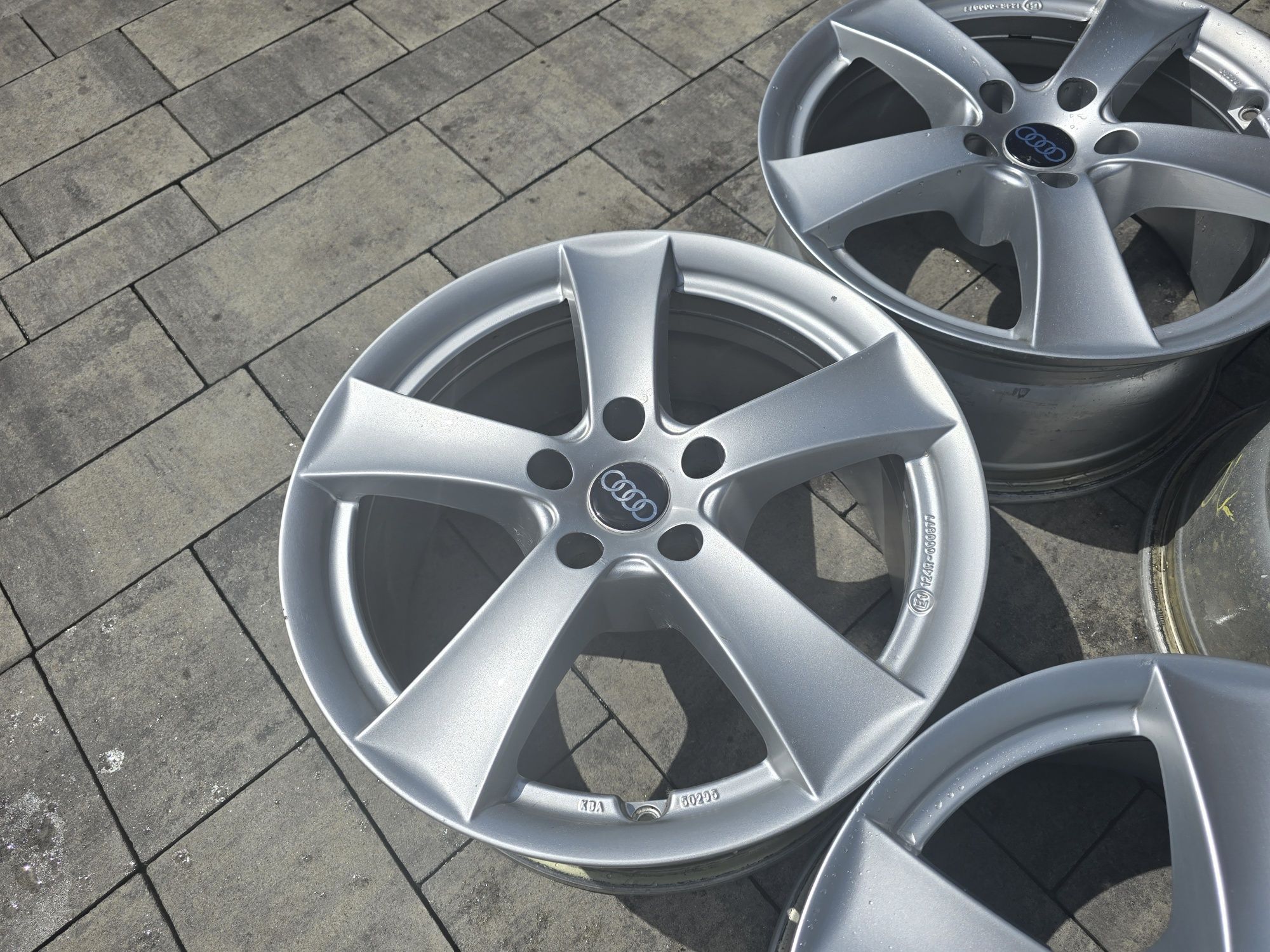 Felgi  17" 5x112 ET27 Audi A4 B8 B7 B6 A6 C5 C6 Q5 Q3 A5 VW Passat