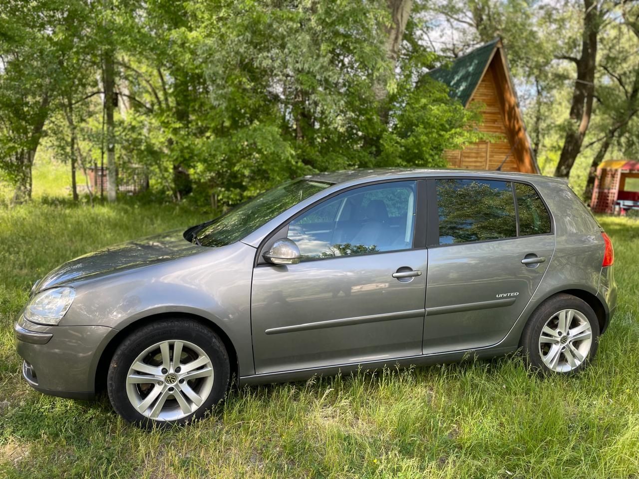 Продам wv Golf 5. 1.9 tdi 2008 280000