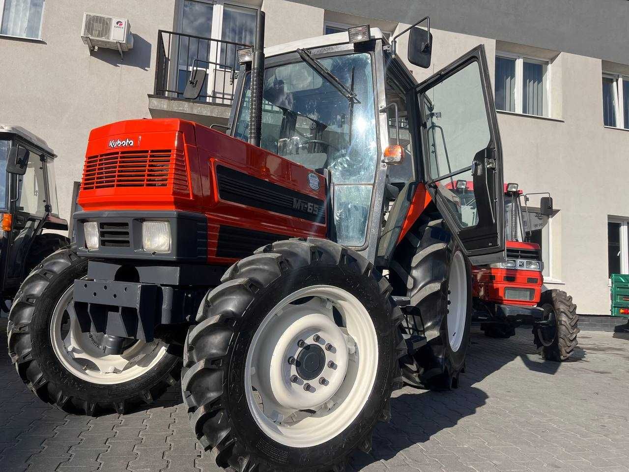 Kubota M1 - 65 Японський трактор