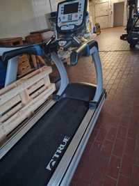 Bieznia true fitness cs650