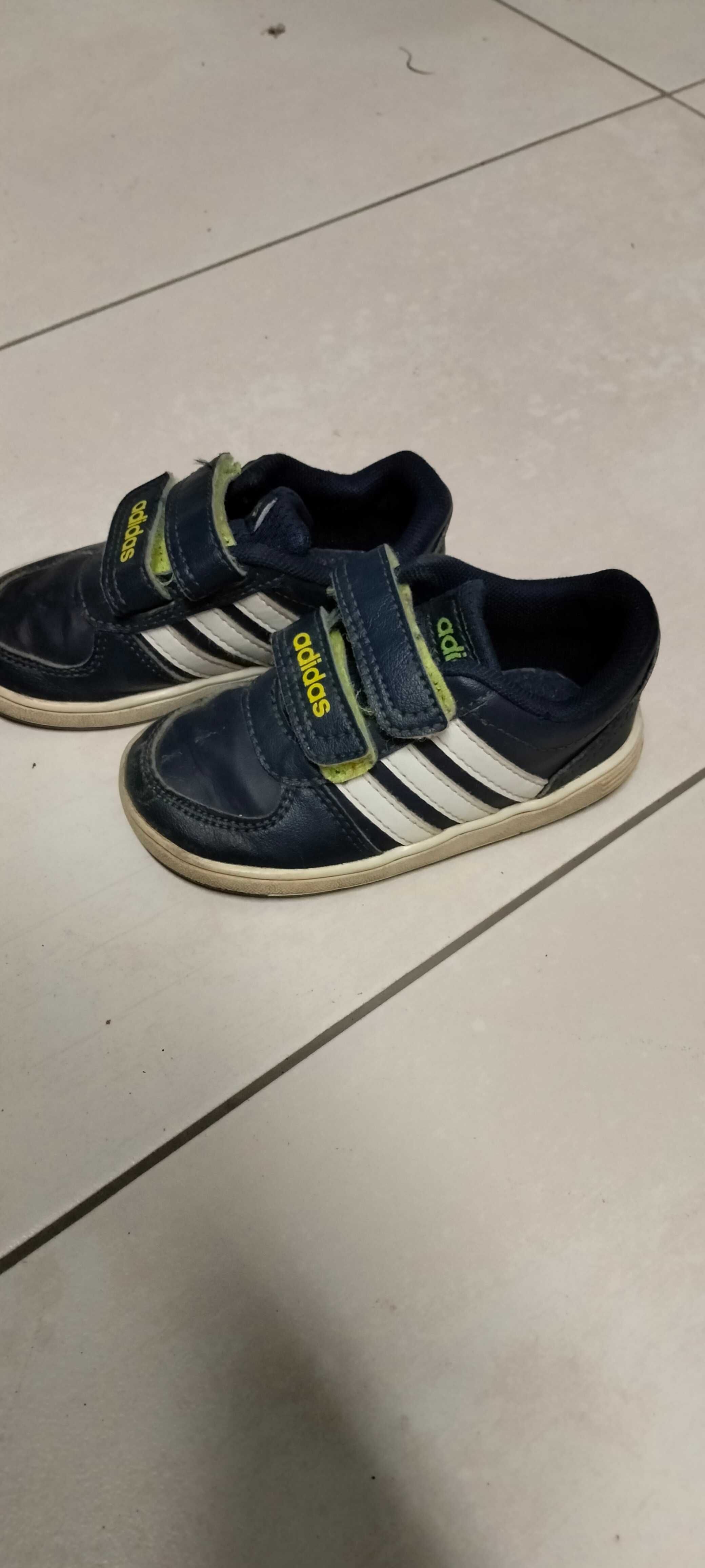 Buty chłopięce adidas 21