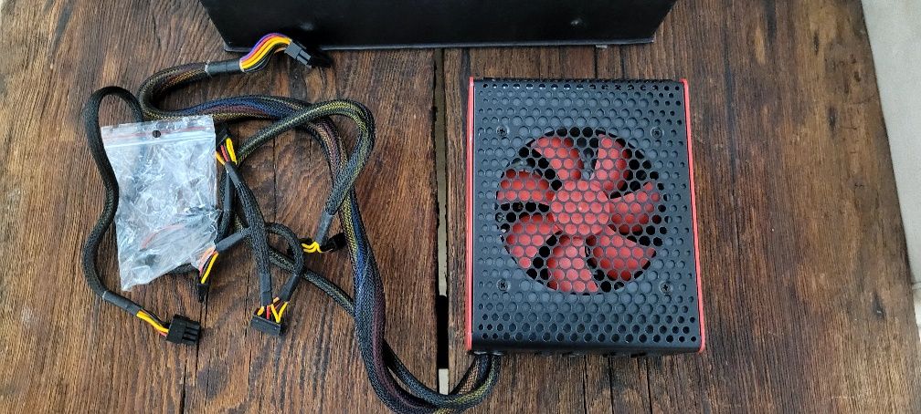 Zasilacz MODECOM Volcano 650W 80