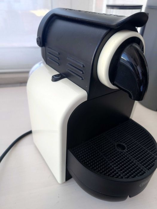 Máquina Nespresso Delongui