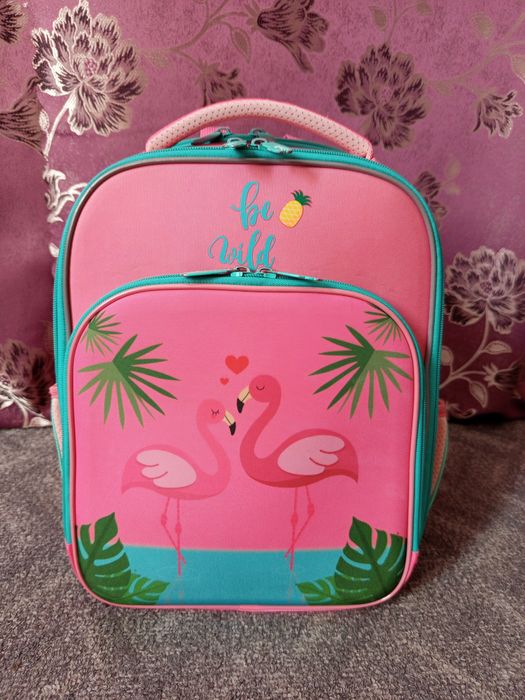 Шкільний рюкзак .