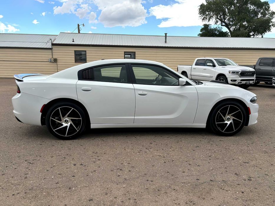 Dodge Charger      2019