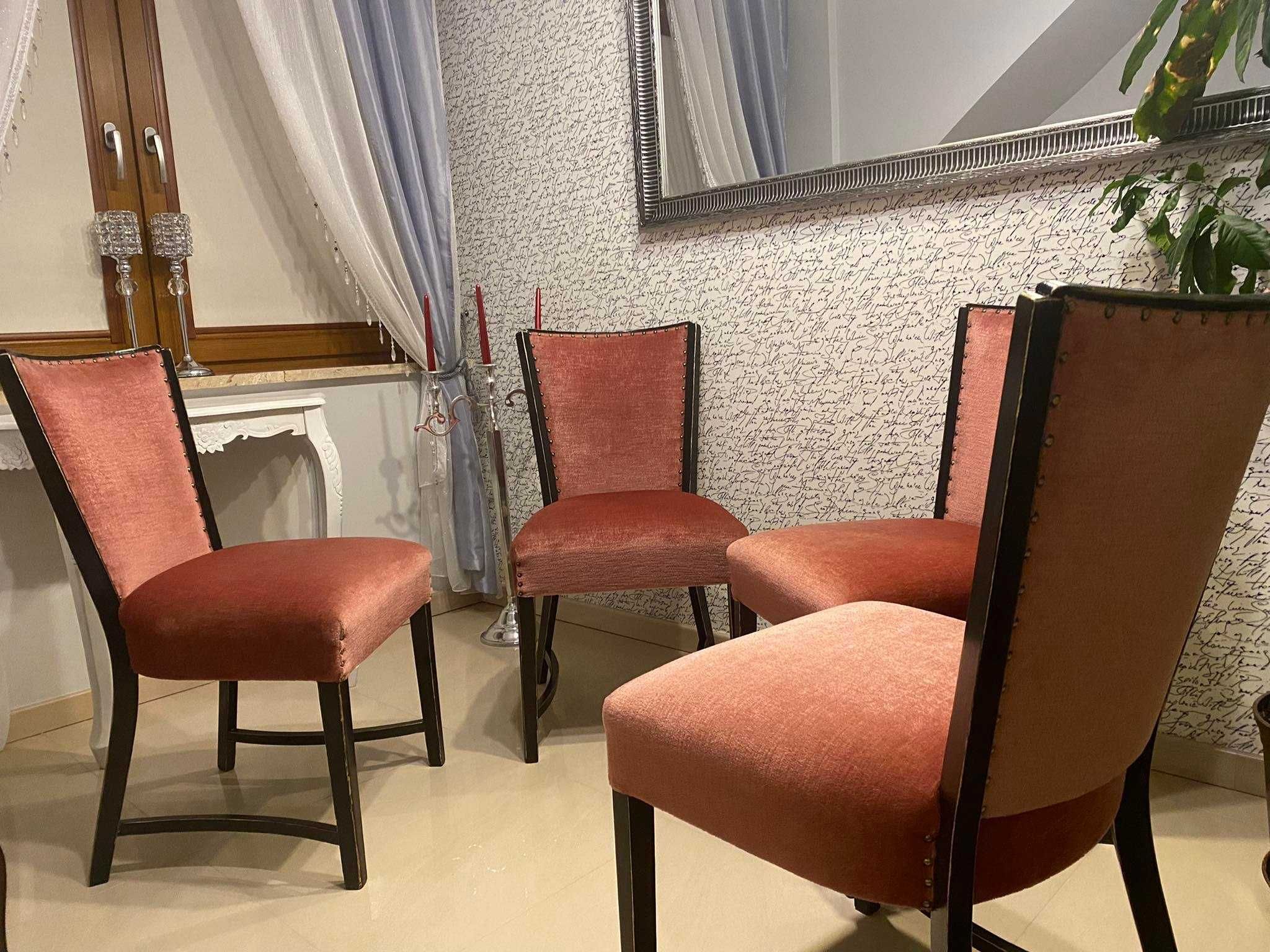 Krzesła po renowacji (4 sztuki)