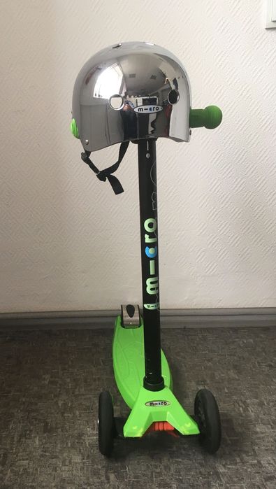 Продам самокат та шолом