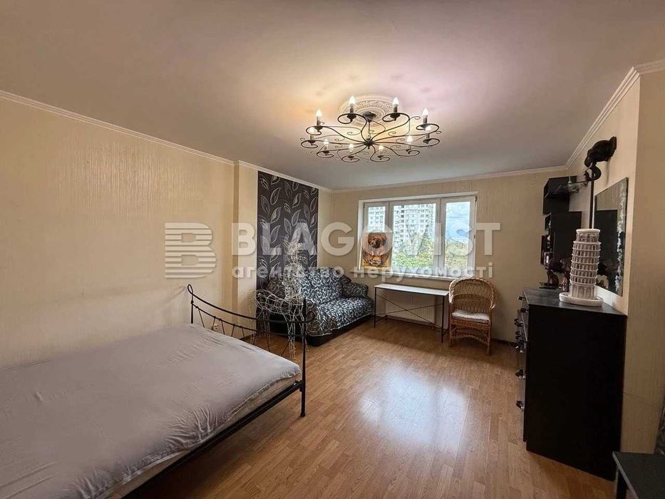 Продаж 1 к квартири 57 кв.м. метро Житомирська