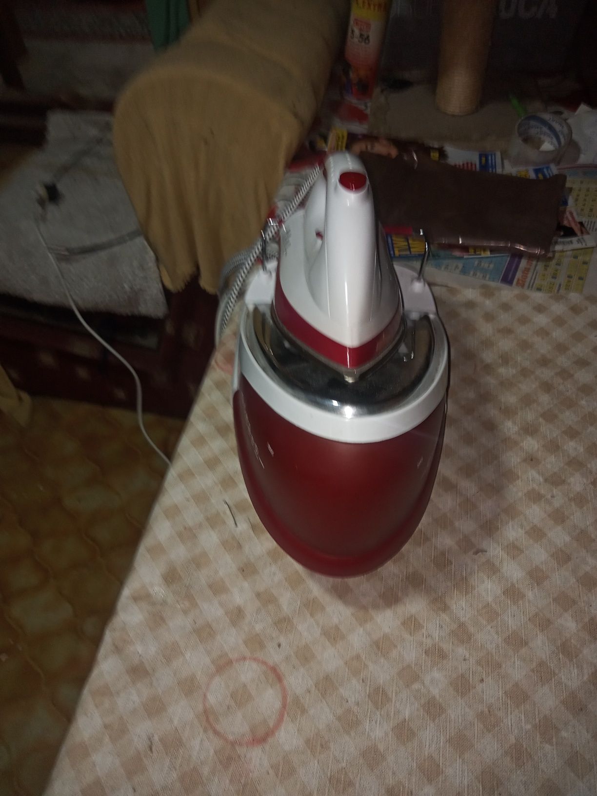 Żelazko Elektrolux z generatorem pary AEGDBS2300