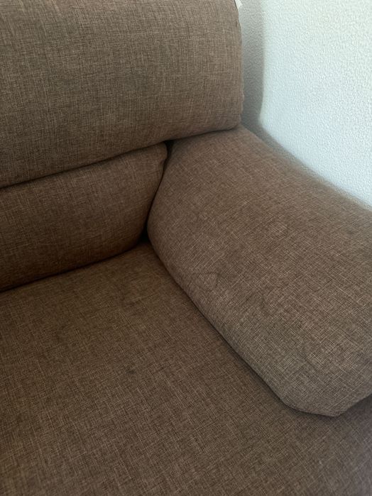 Sofá castanho vintage 2 lugares