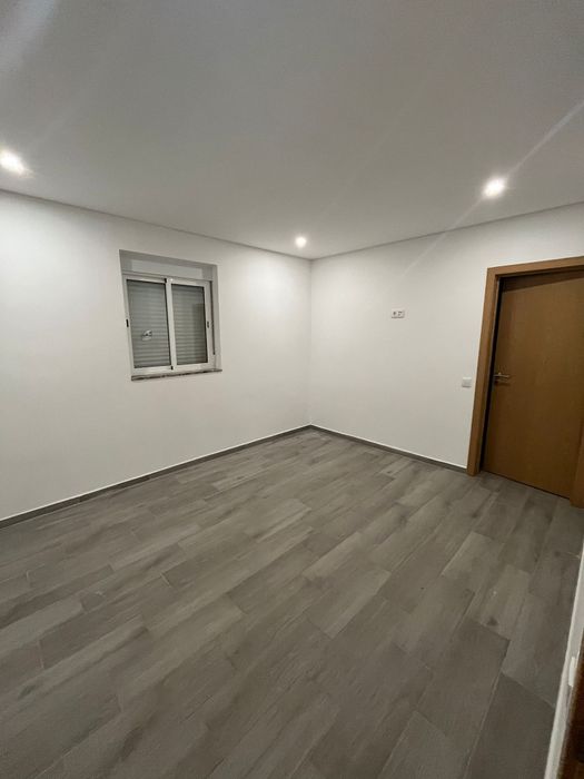Arrendo andar moradia renovada