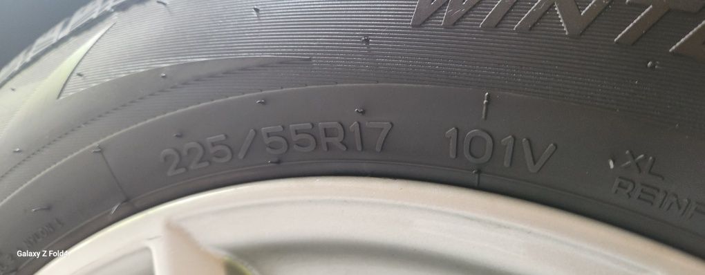 Felgi  r 17 bmw x1 f48 +opony zimowe