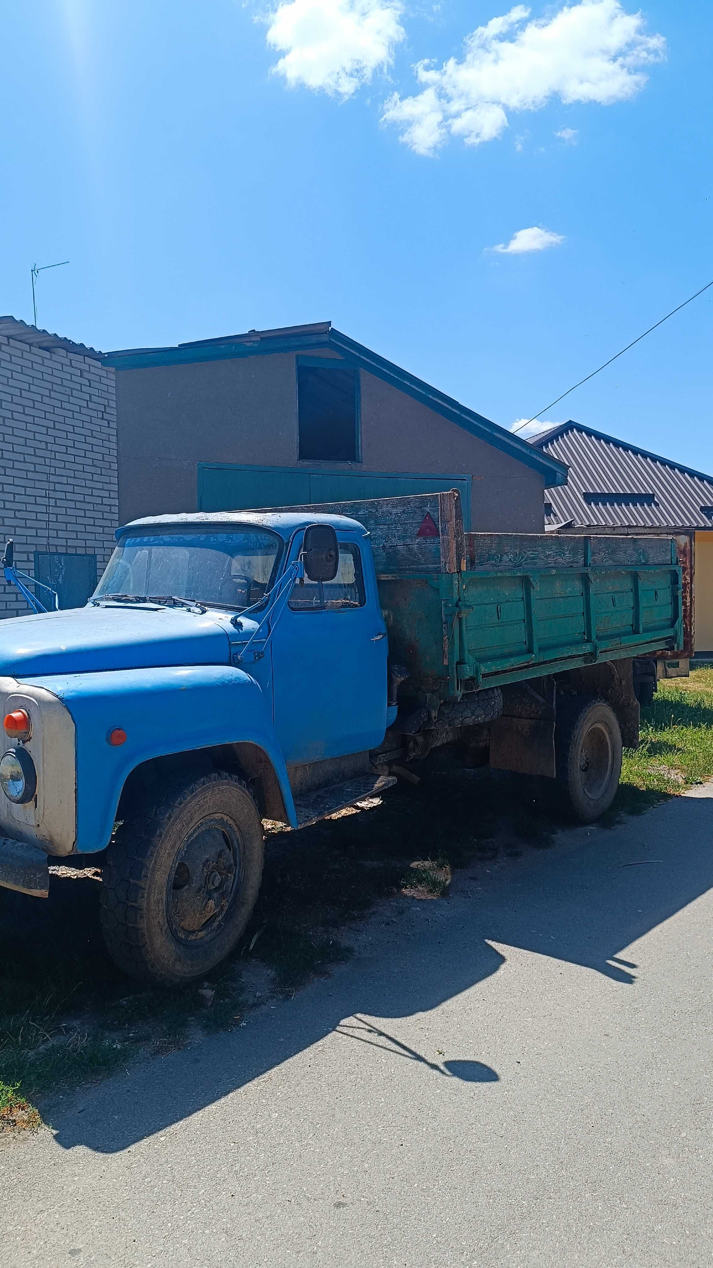 Газ 53 в повному бойовому