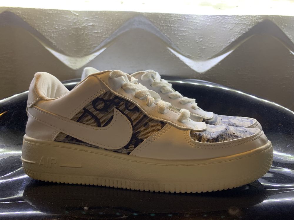 Кросівки жіночі Nike Air Force 1