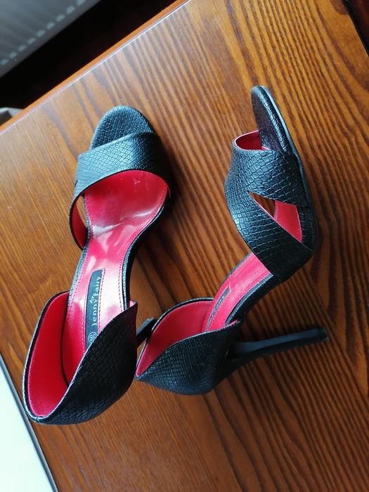 Szpilki czarne. Rozmiar 36