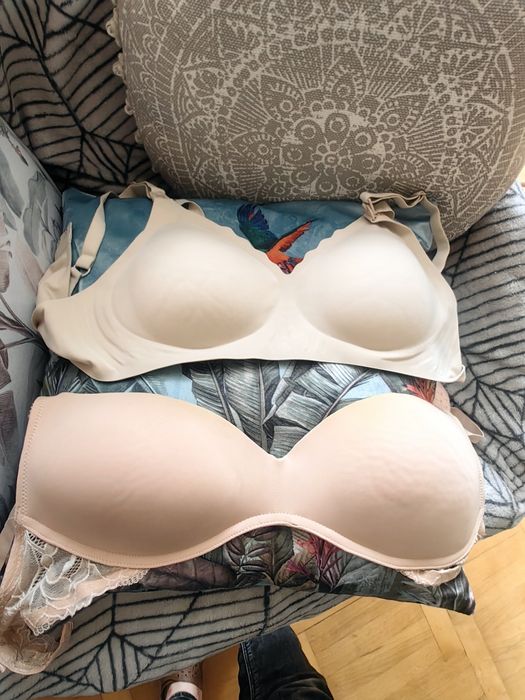 2 staniki do karmienia piersią Sinsay 85D i drugi XL