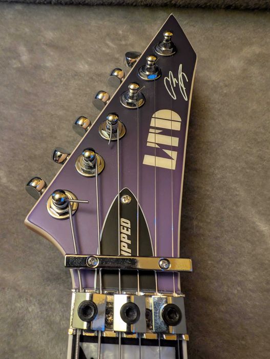 ESP LTD Alexi Ripped Sawtooth + EMG Alexi Set + Hardcase