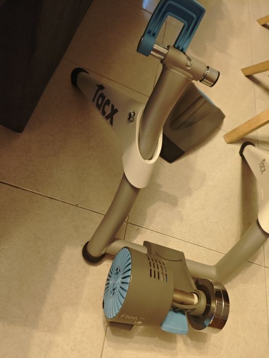 Home trainer Tacx Flow Smart