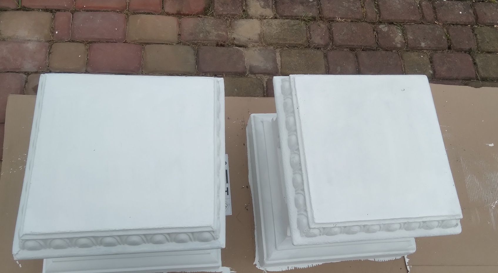 Kolumny 2szt podstawy beton zbrojone 39x39