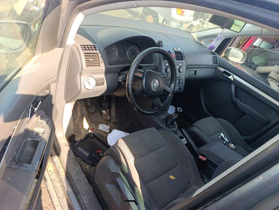 Volkswagen Touran 2.0 TDI BKD części silnik skrzynia GNE zderzak maska