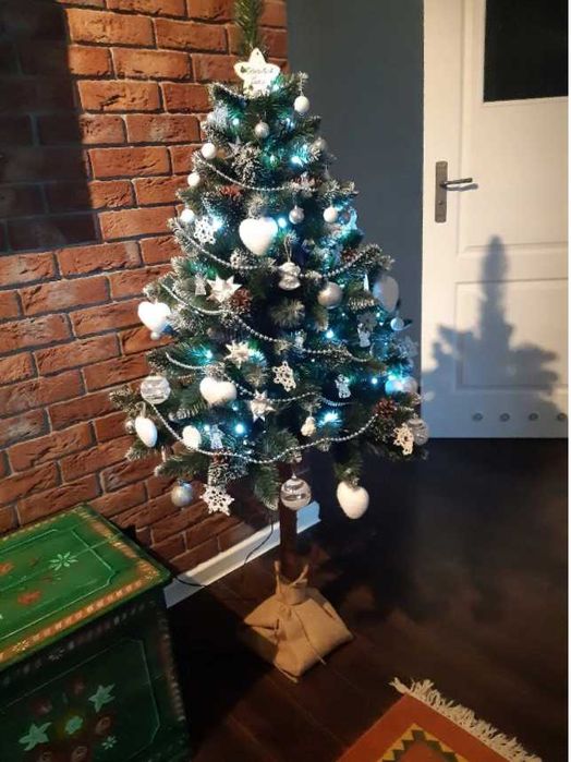 * Choinka PREMIUM sztuczna na pniu 180 cm srebrna, diamentowa *