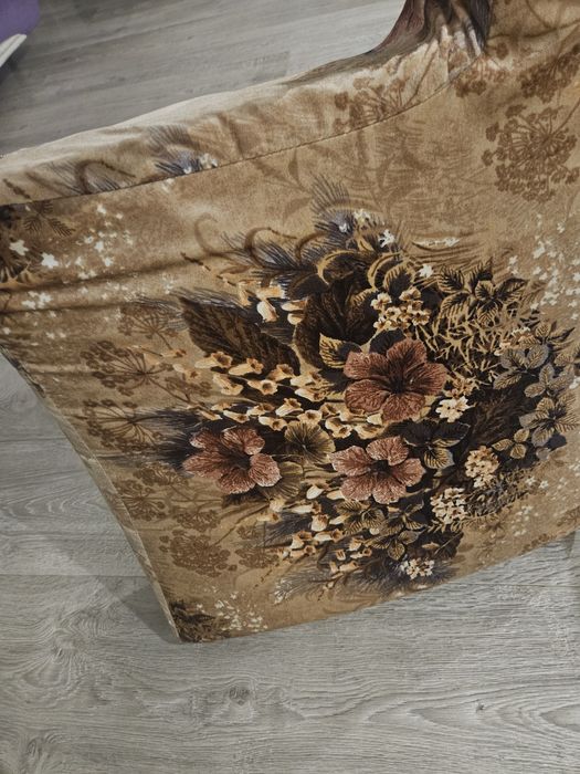 Sofa do siedzenia  kwiaty