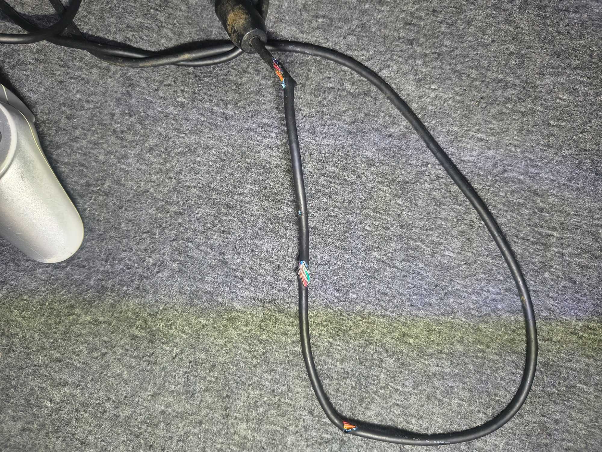 Pad PS2 oryginalny uszkodzony