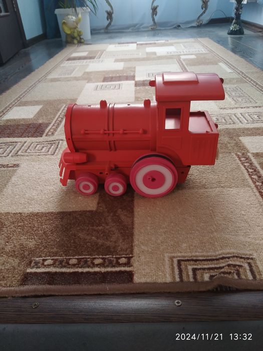 Потяг Паровоз великий  іграшка або новорічний антураж