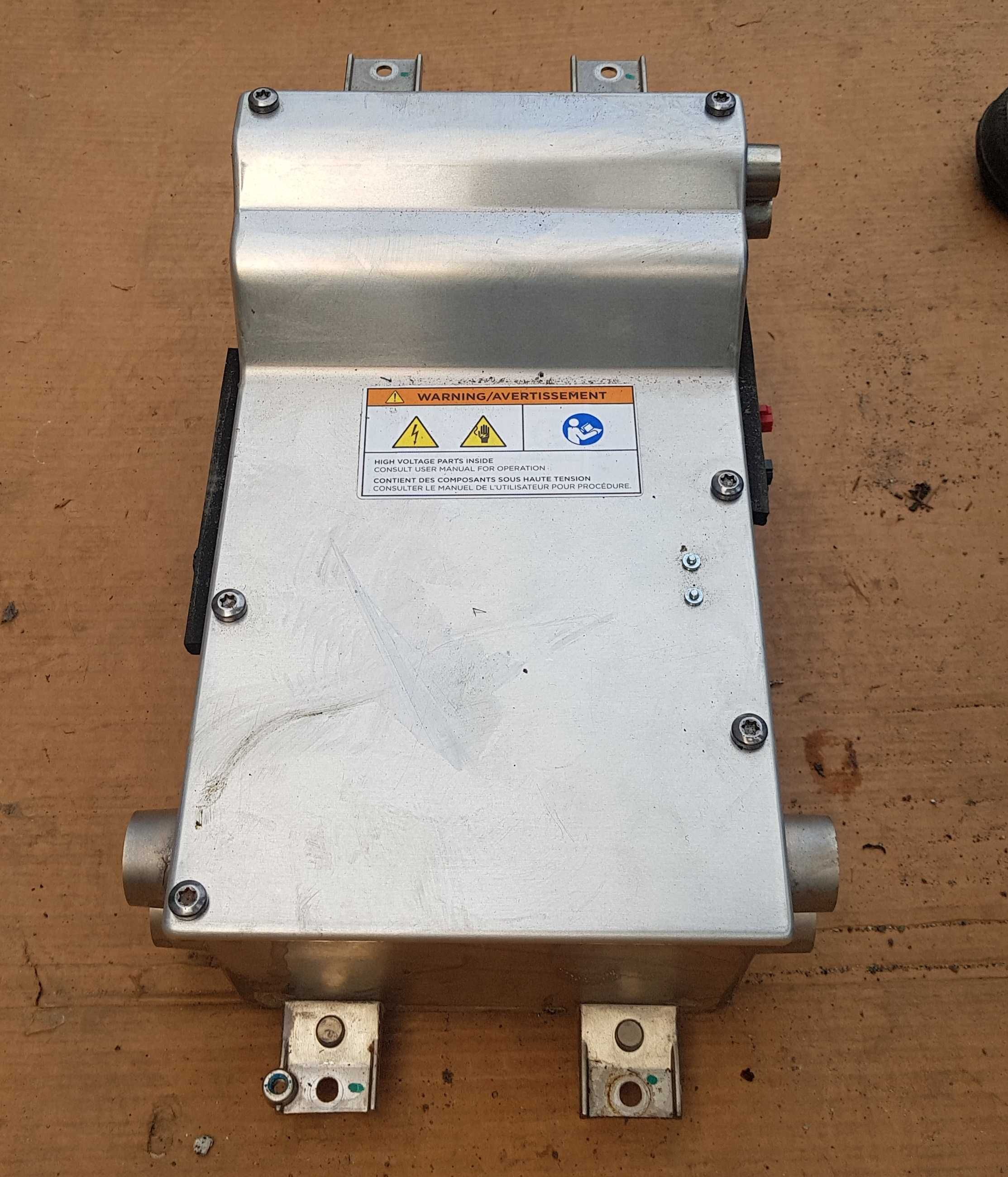 Джаншен бокс генерации Tesla model S 1016561-00-A в наявності Tesla s