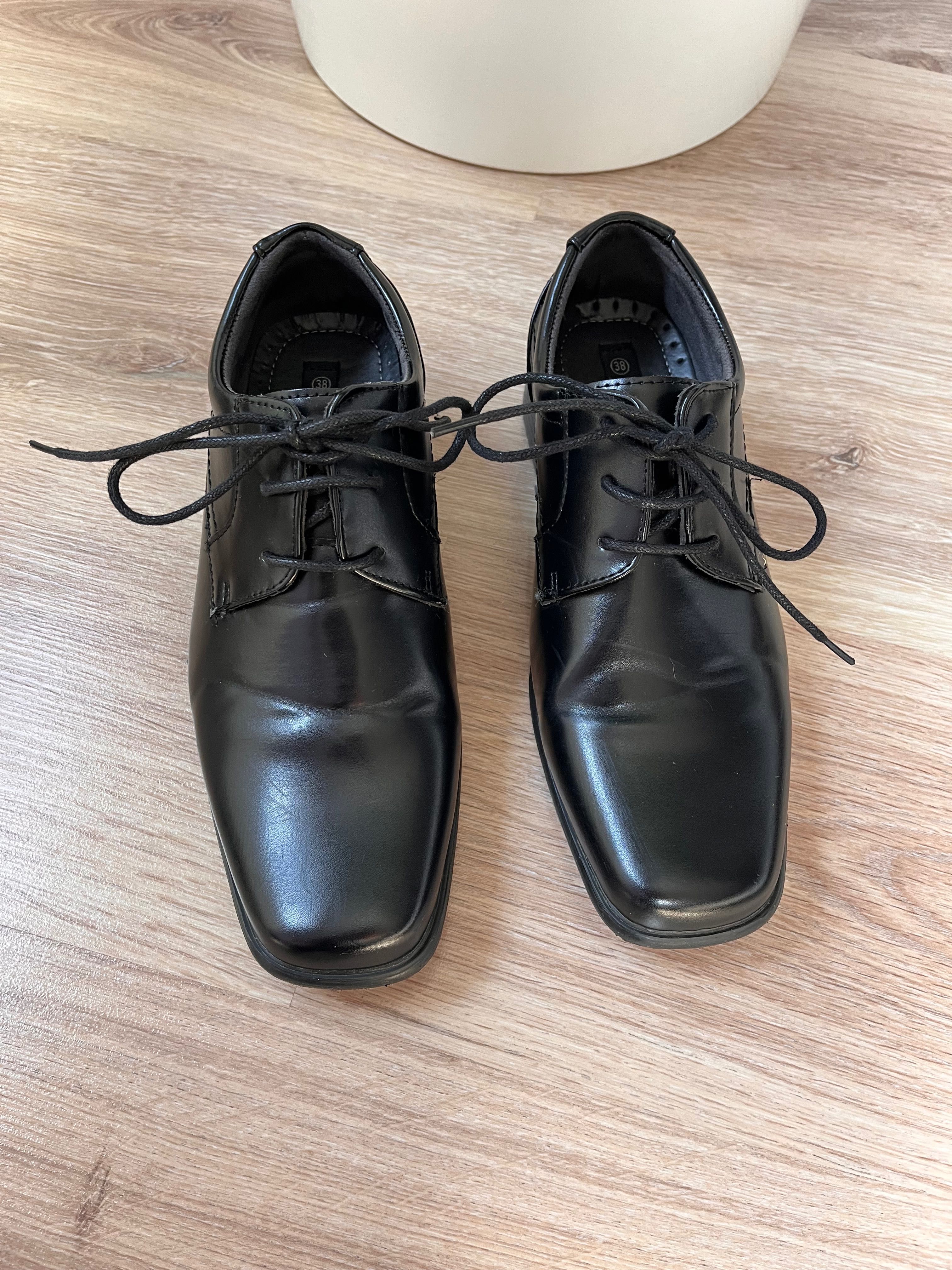 Półbuty buty chłopięce eleganckie czarne Ottimo r. 38 komunia wesele