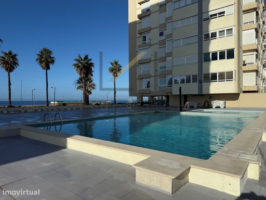 T1 Cond. Com Piscina 1ªlinha de Mar
