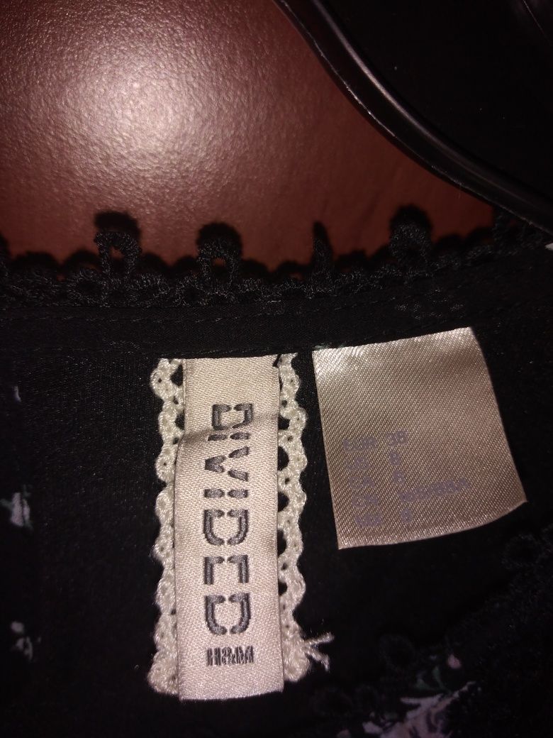 Sukienka w print kwiatowy z H&M