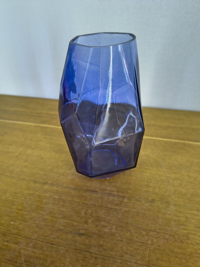 Nowoczesny wazon szklany – geometryczny design – kobaltowy / niebieski