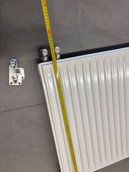 Grzejnik ścienny płytowy 800x600 zasilanie dolne
