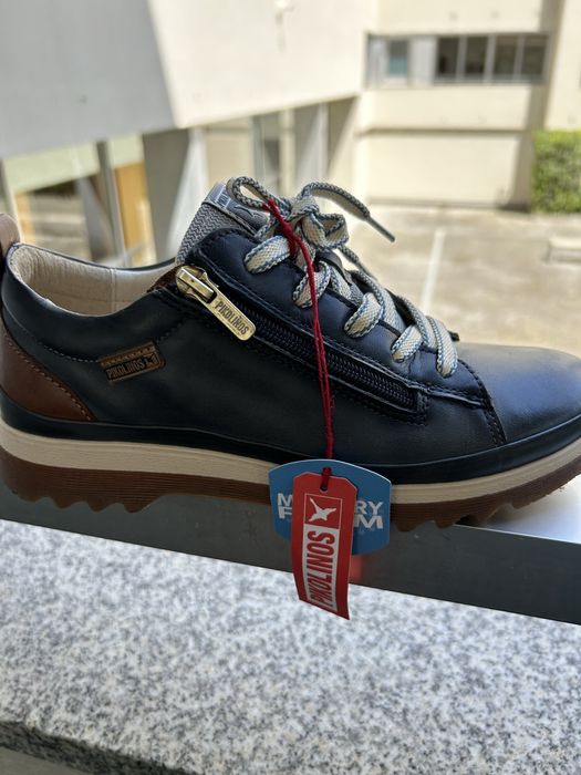 Sapatos pikolinos azuis novos 37