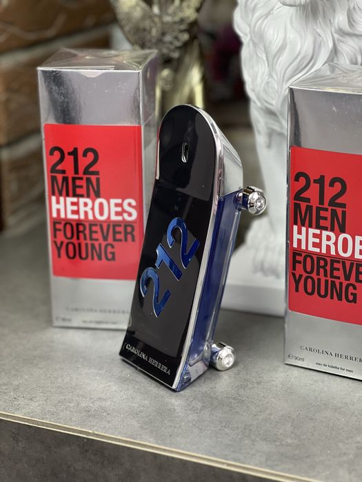 Духи чоловічі Carolina Herrera 212 Men Heroes Forever Young.