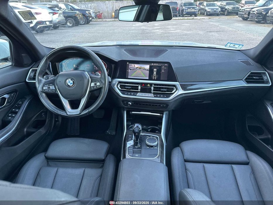 2020 BMW 3 Series в порту