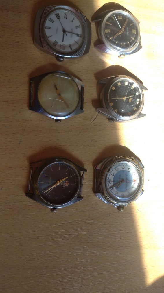 Продам часы ручные старинные.