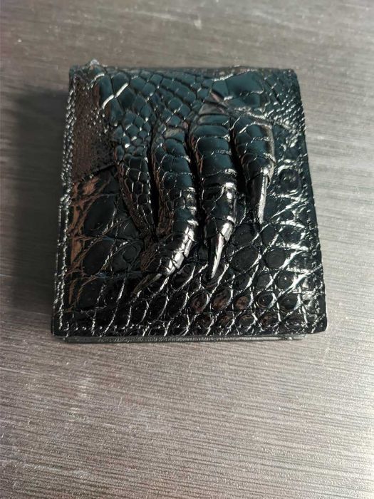 Крокодиловое Портмоне с лапой крокодила